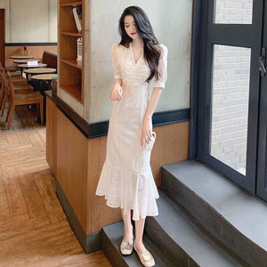 Light Luxury Temperament White V-neck Skinny Sheath Dress